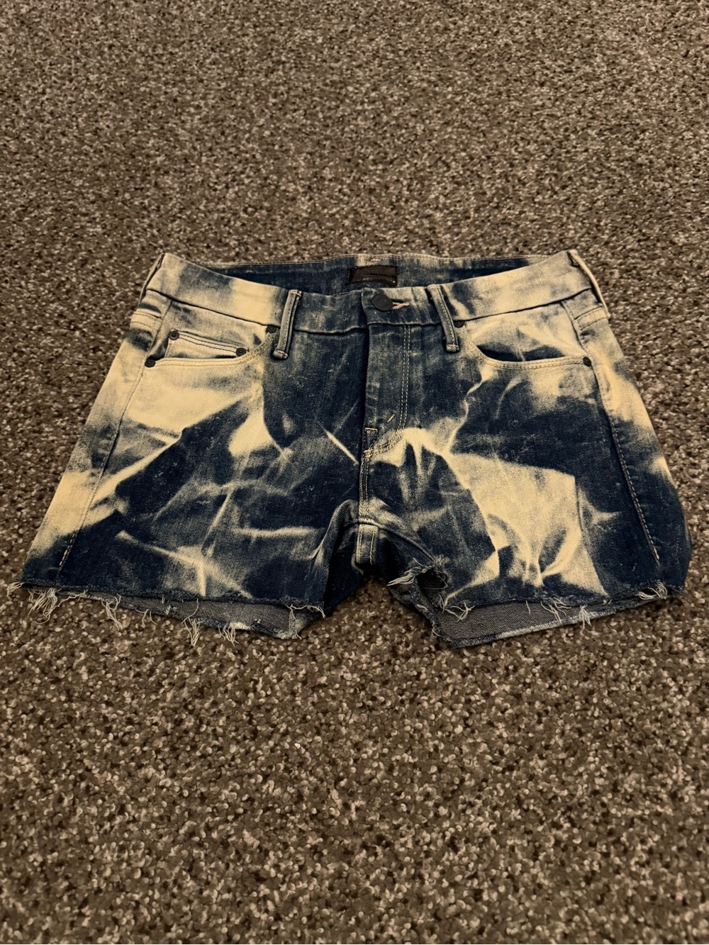 Womens mother shorts size 25